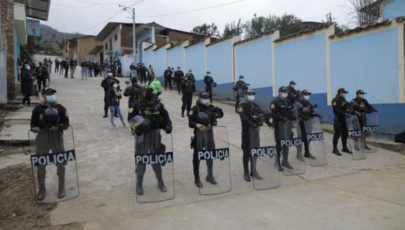 Según informó la Policía Nacional, más de 100 personas han sido detenidas en lo que va de la jornada electoral por haber cometido delito flagrante | Foto: Anthony Niño de Guzmán / @photo.gec / Referencial