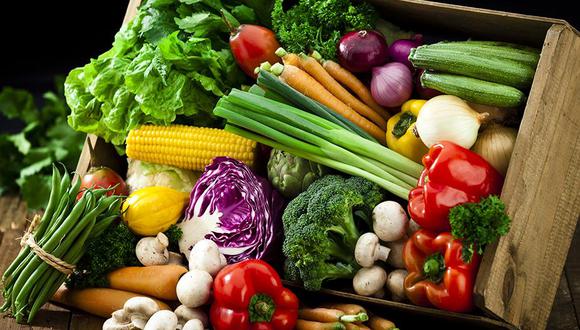 Según los expertos, la mayoría de las verduras se pueden congelar, excepto aquellas que contienen mucha agua. (Foto: iStock)