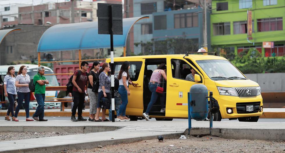 El reglamento del taxi colectivo excluye a Lima y Callao, pero gremios de transportistas informales presionan al Ejecutivo para que se legalice este servicio también en la capital (Foto: Lino Chipana)