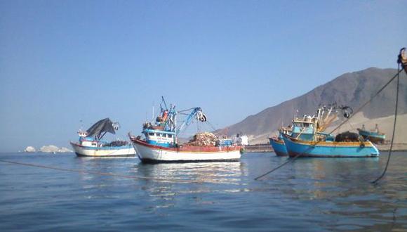 Chimbote: 'piratas' asaltan nave y secuestran a pescadores