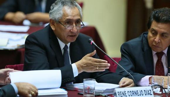 Oposición pide que Fiscalización investigue a René Cornejo