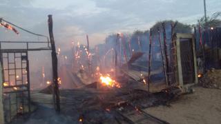Piura: incendio deja más de diez familias damnificadas en Sullana | VIDEO
