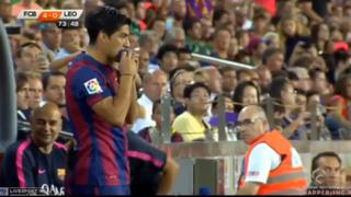 Luis Suárez y su primer mordisco con camiseta del Barcelona