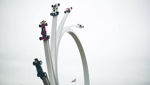 La clásica escultura del Festival de Velocidad de Goodwood 2017 es un homenaje a Bernie Ecclestone. (foto: Goodwood)