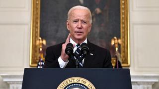 Biden dice a los no vacunados de EE.UU. que su paciencia “se está agotando”