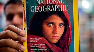 La “niña afgana” de los ojos verdes que fue portada de National Geographic llega a Italia y recibe el asilo