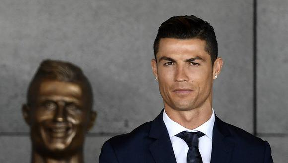Hace un buen tiempo un escultor elaboró la efigie de Cristiano Ronaldo en el aeropuerto Internacional de Madeira. Sin embargo, recibió duras críticas porque la obra artística no se parecía en nada al crack luso. Ahora se reivindicó. (Foto: AP)