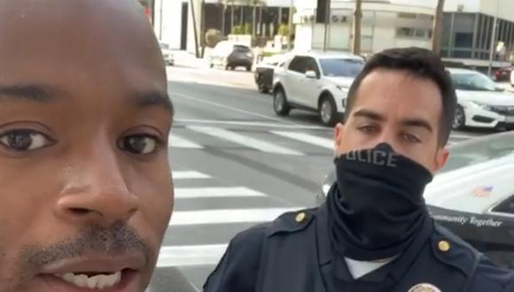 Salehe Bembury, ejecutivo de Versace, es intervenido por la policía en Beverly Hills, California, Estados Unidos. (Captura de video).