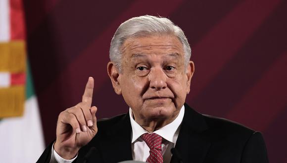 El presidente de México, Andrés Manuel López Obrador, habla durante una rueda de prensa, en el Palacio Nacional, en la Ciudad de México, México, el 8 de mayo de 2023. (Foto de José Méndez / EFE)