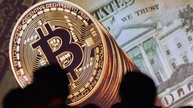 El valor del bitcoin se ha convertido en una verdadera montaña rusa. (Foto: Getty Images)