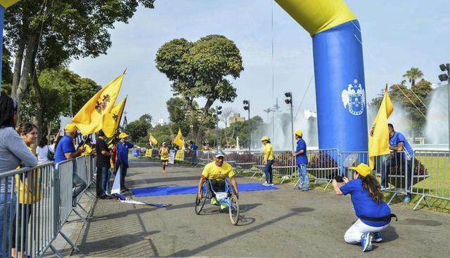 Marcelo Roca Paola, atleta paralímpico señaló que esta carrera es importante pues "promueve la fe católica en todas las comunidades".