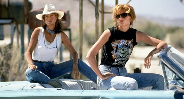 Un viaje a las montañas se convertirá en una aventura en carretera para buscar su libertad plena. Thelma y Louise realizan el recorrido al volante de un Ford Thunderbird descapotable de 1966. (Foto: Difusión).