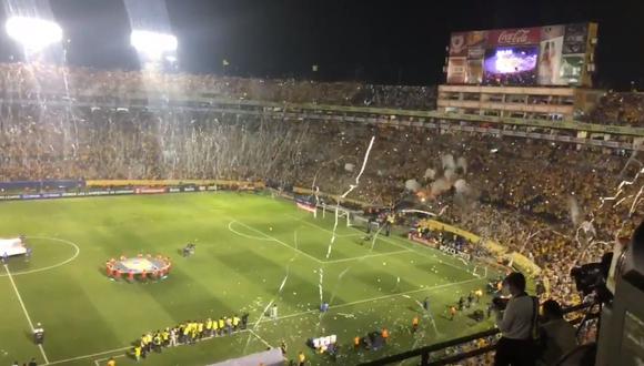 Tigres vs. Monterrey: revive el espectacular recibimiento del Estadio Universitario al cuadro felino | VIDEO. (Video: Twitter / Foto: Captura de pantalla)