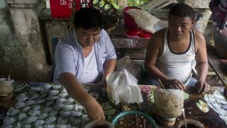 Mascar hoja de betel, una bomba sanitaria en Birmania