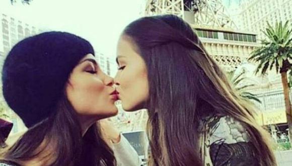 Miss Universo: candidatas se besan y arman polémica en Facebook