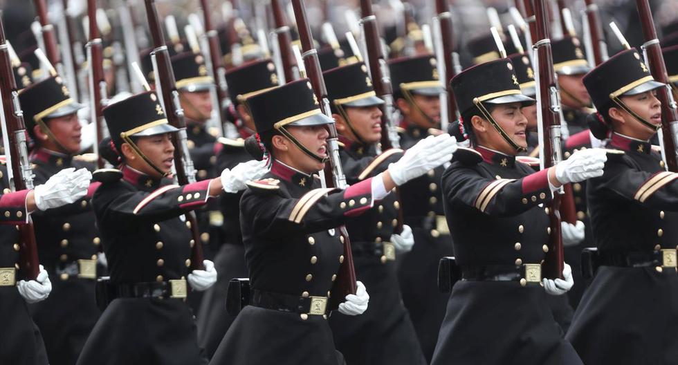 El desfile militar celebrado en conmemoración de los 212 años de Independencia de México. (EFE/Sáshenka Gutiérrez).