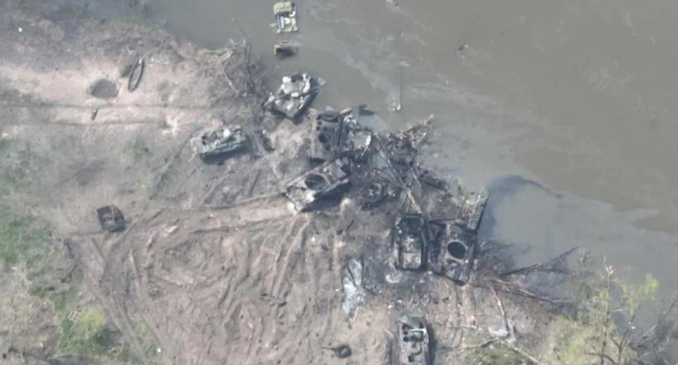 La Brigada 17 del ejército ucraniano destruyó gran cantidad de tanques en las orillas del río Siverskyi Donets. (Captura de video).