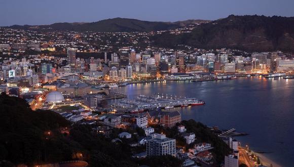 Así luce Wellington, la capital de Nueva Zelanda, al caer la noche. (Foto: newzealand.com/ Ian Trafford)