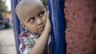 Niños con cáncer penden de un hilo ante nueva escasez de medicamentos en México | FOTOS