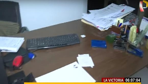 Delincuentes robaron computadoras, laptops y otros materiales de la oficina. (Captura: BDP)