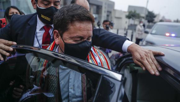 Si bien el primer ministro negó haberse reunido con Tito Rojas, el registro electrónico de visitas de la PCM indica que hubo una reunión a las 9:56 de la mañana. (Foto: El Comercio)