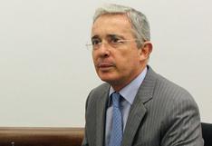Colombia: la Fiscalía acusa formalmente al expresidente Álvaro Uribe por tres delitos