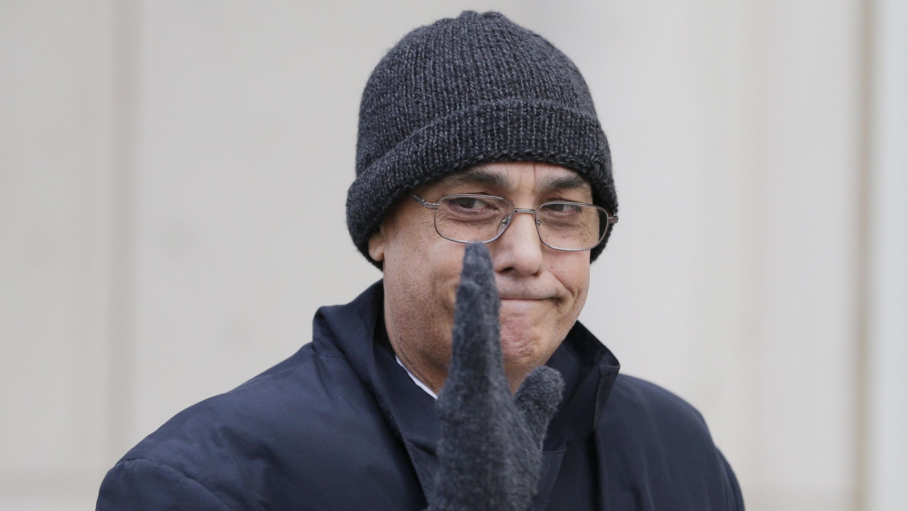 Manuel Burga lloró tras escuchar el veredicto que lo declaró no culpable en Estados Unidos. (AP).