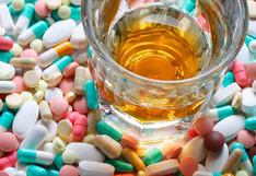 Combinar bebidas alcohólicas con medicamentos podría causar la muerte