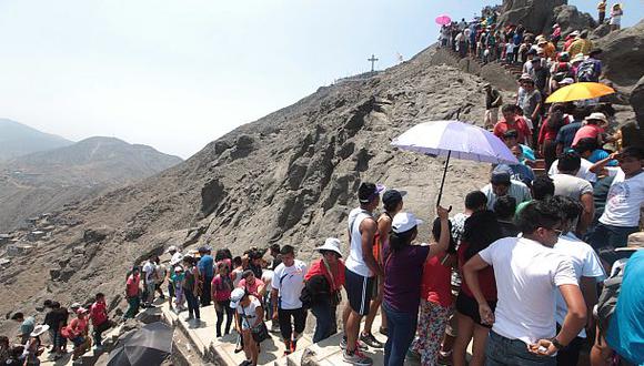Fieles dejaron 30 toneladas de basura en cerro San Cristóbal