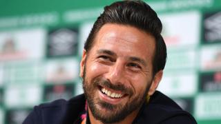 Claudio Pizarro: Casa de apuestas pagará si el ‘Bombardero’ entra y anota con Werder Bremen