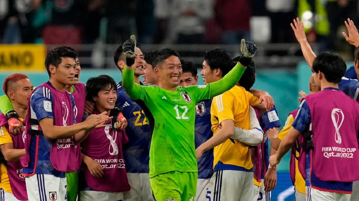 Japón sorprende a España en jornada inaugural del futbol