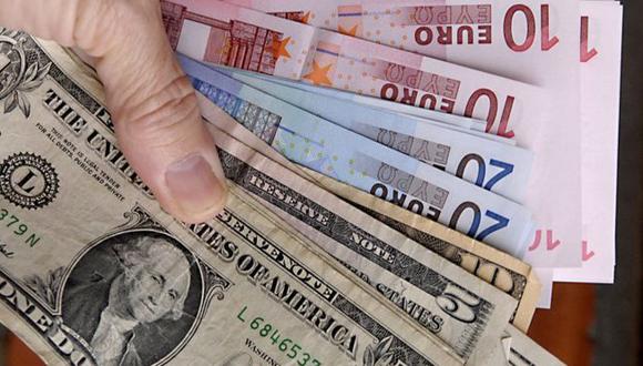 El euro toca su mínimo en 20 años frente al dólar. (Foto: AFP)