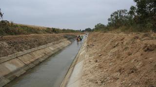 Minagri entrega cheques por S/9,3 millones a núcleos ejecutores para mantenimiento de canales y drenes