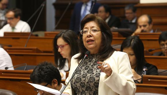 La parlamentaria María Elena Foronda dijo, a nombre del Frente Amplio, que también apoyarán esta medida. (Foto: Presidencia)