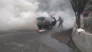 Surco: hombre salvó de morir tras incendiarse su vehículo en el cerro Centinela