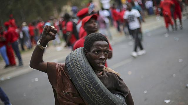 Sudáfrica: Violenta protesta contra el presidente Jacob Zuma - 10