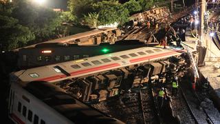 Taiwán: 18 muertos y 187 heridos por descarrilamiento de tren | FOTOS