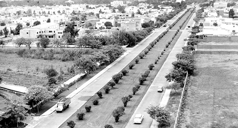 VISTA PANORAMICA DE AVENIDA JAVIER PRADO EN LOS AÑOS 50. FOTO:  GEC ARCHIVO HISTORICO