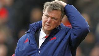 Manchester United despidió a Louis van Gaal y espera a Mourinho