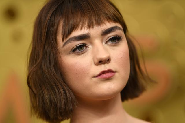 La actriz británica del éxito televisivo de HBO “Game of Thrones” es considerada por muchos millennials como un referente en moda y estilo.  (Foto: AFP)