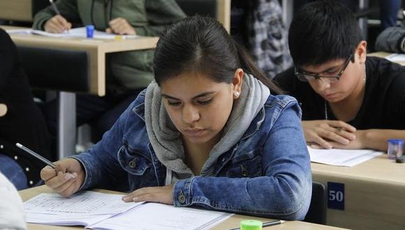 Sunedu informó que de los 212.000 alumnos afectados por las universidades denegadas, 17.395 se trasladaron a otras instituciones de educación superior. (Foto: GEC)