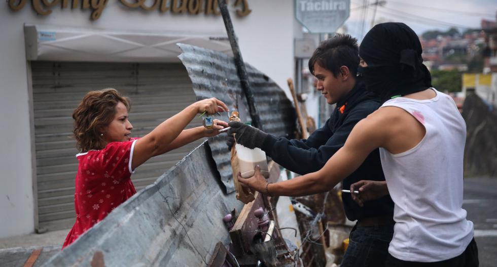 El país liderado por Nicolás Maduro vive bajo un contexto en el que los salarios "no pueden alcanzar la velocidad de la inflación". (Foto: Getty Images)
