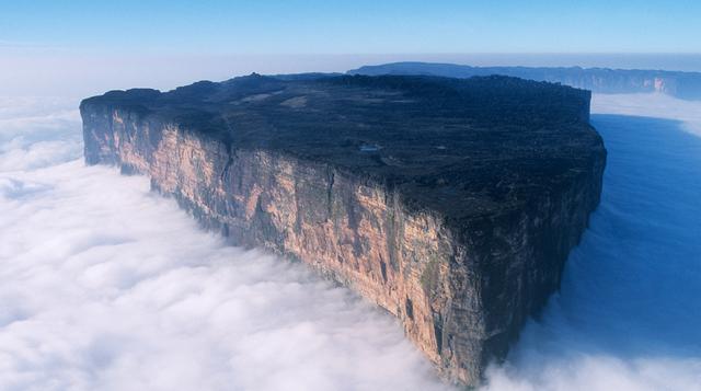 Sobre las nubes: Conoce el espectacular monte Roraima  - 1