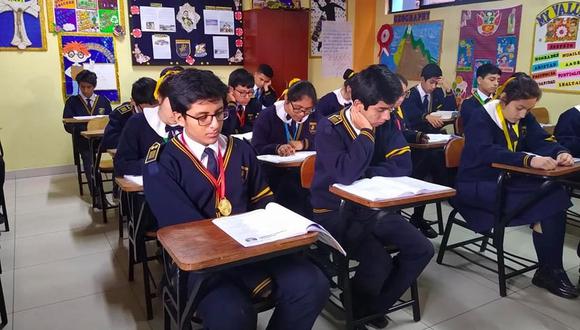 Tres estudiantes del colegio Juan Pablo Peregrino obtuvieron altos puntajes en el último examen de admisión de la UNI. (Foto: Difusión)