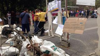 Caracas inicia la semana cubierta por barricadas