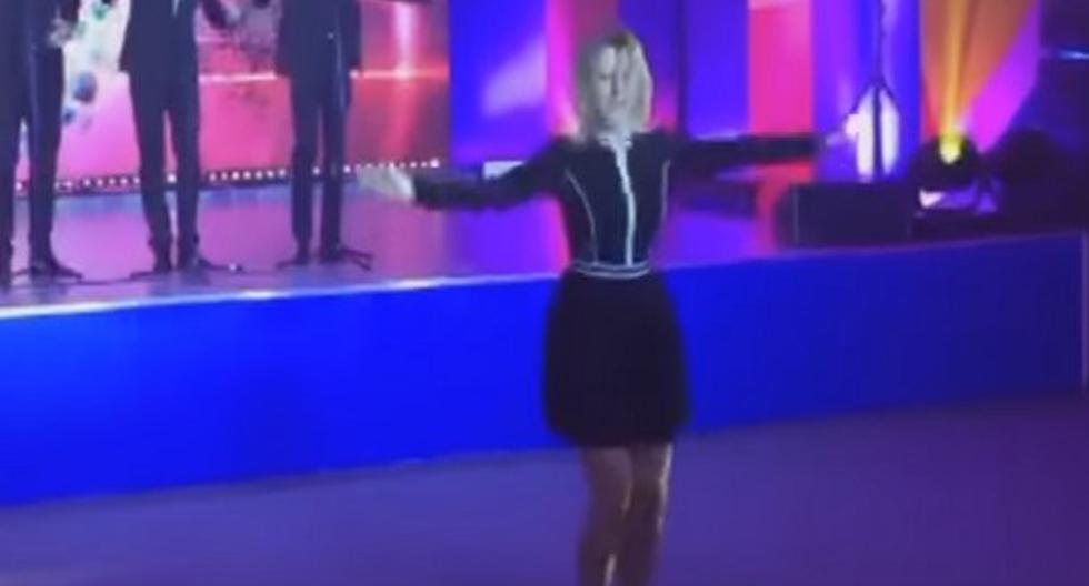 Esta diplomática sorprendió con su baile. (Foto: captura YouTube)