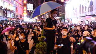 Fitch rebaja calificación de Hong Kong por primera vez desde 1995 ante protestas