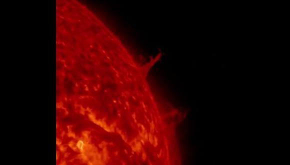 La NASA capta explosión solar en forma de Torre Eiffel [VIDEO]