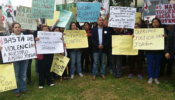 Los Olivos: vecinos protestan por ataque a primo de candidato