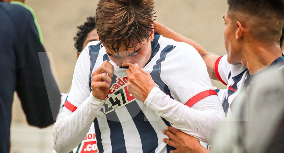 El delantero de Alianza Lima declaró sobre su amor por el club y la forma en la que lo demuestra. (Foto: VSN)
